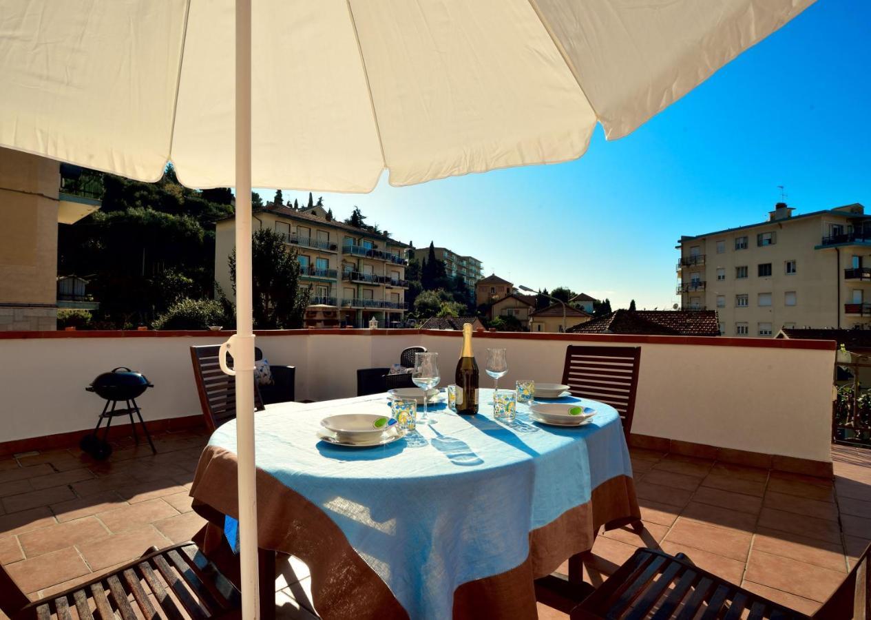임페리아 Casa Con Grande Terrazza, Ac, Wifi, Posto Auto E Vicino Al Mare 빌라 외부 사진