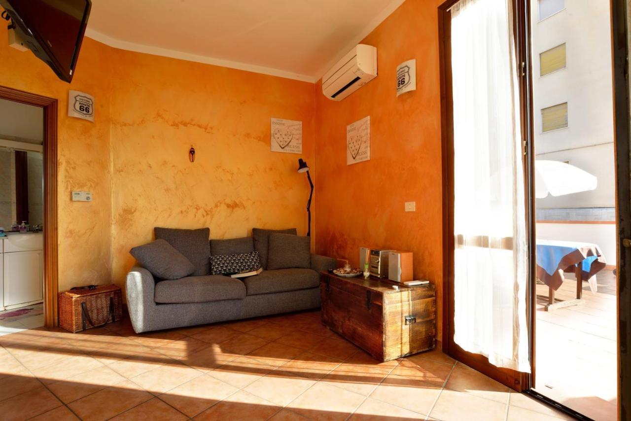 임페리아 Casa Con Grande Terrazza, Ac, Wifi, Posto Auto E Vicino Al Mare 빌라 외부 사진