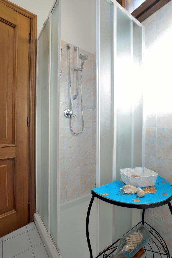 임페리아 Casa Con Grande Terrazza, Ac, Wifi, Posto Auto E Vicino Al Mare 빌라 외부 사진